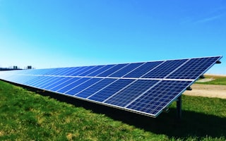 太阳能电池板的日常维护与清洗方法全攻略