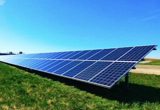 太阳能电池板的日常维护与清洗方法全攻略